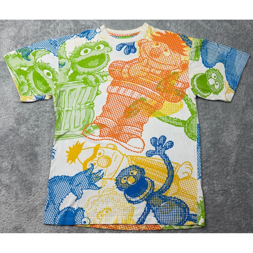 Vintage Sesame Street T Shirt Mens L AOP Bert Ernie Oscar the Grouch Y2K 2008